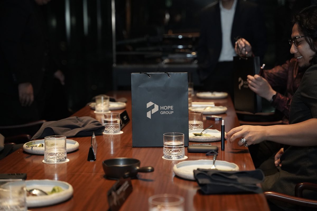 HOPE Group dinner table setting